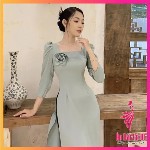 Thiết kế cổ vuông giúp tôn vinh xương quai xanh và tạo diện mạo thanh thoát