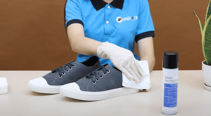co-nen-xit-nano-cho-giay-4 Duy trì khoảng cách xịt 20cm và thực hiện nhiều lớp mỏng để đạt hiệu quả cao nhất